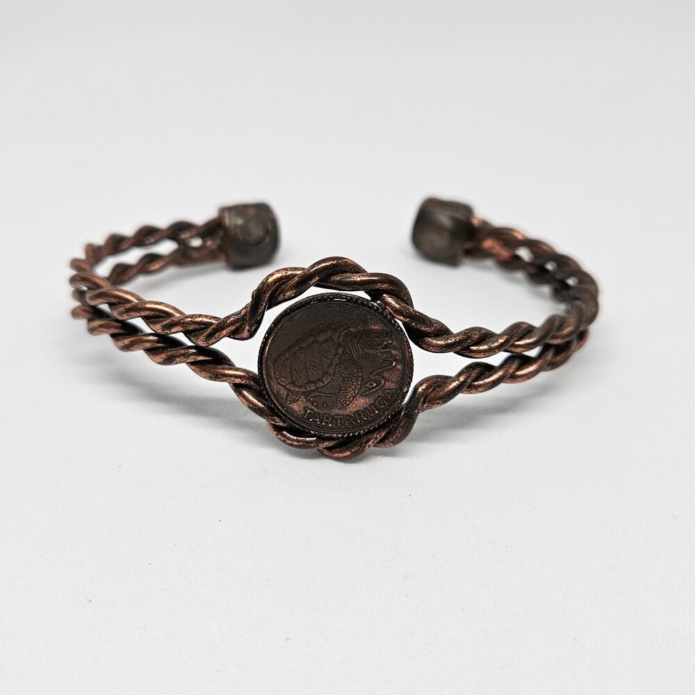 Tartaruga Twisted Copper Sea Turtle Coin Charm Cuff Bracelet Magnetic